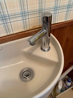 壁紙のクリーニングから貼り替えまで